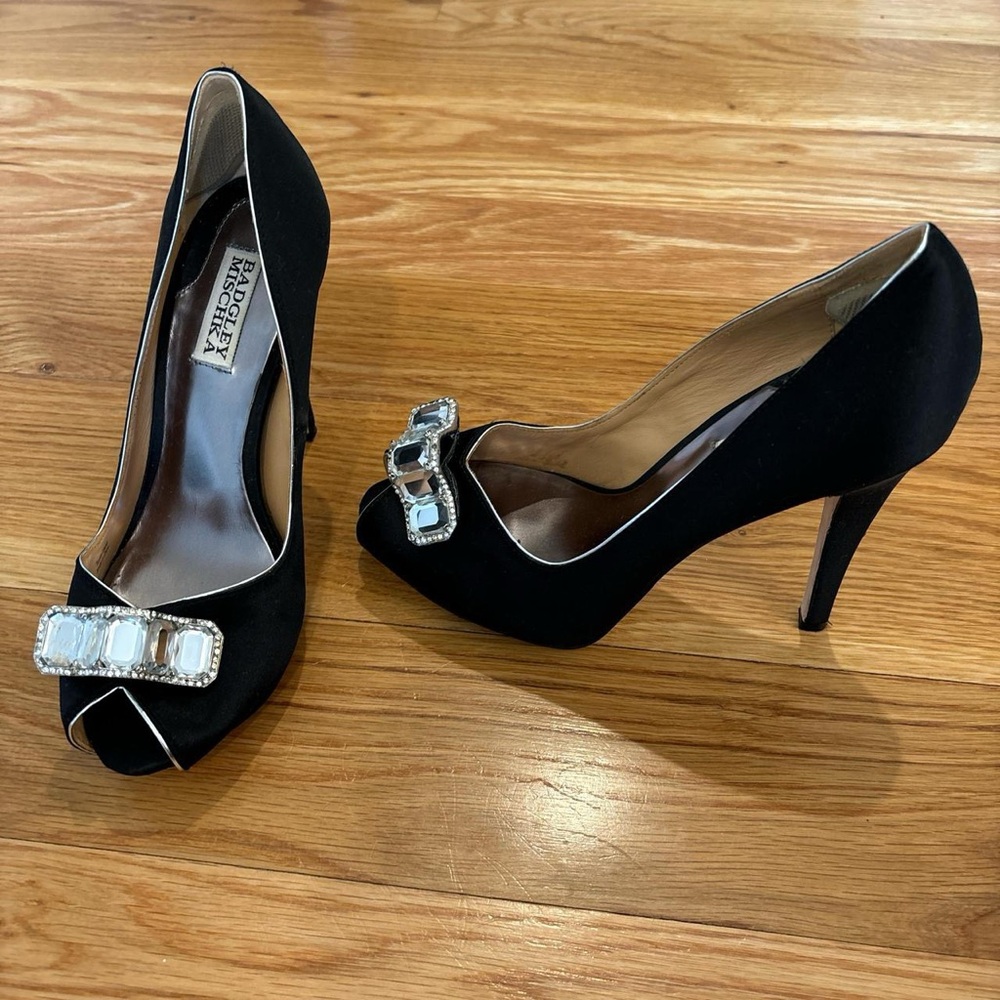 Fancy black heel